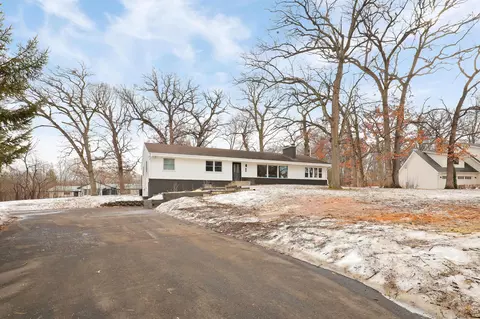 616 Kingsview Ln N, Plymouth, MN 55447