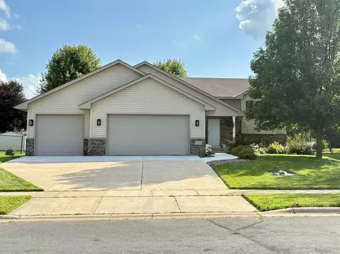 310 Art St NW, New Prague, MN 56071