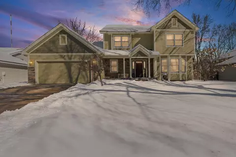 3588 Tiffany Ln, Shoreview, MN 55126