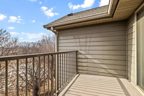 2160 Ridge Dr #32, Saint Louis Park, MN 55416