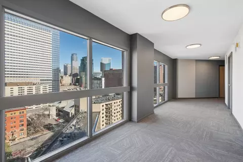 1225 Lasalle Ave #1701, Minneapolis, MN 55403