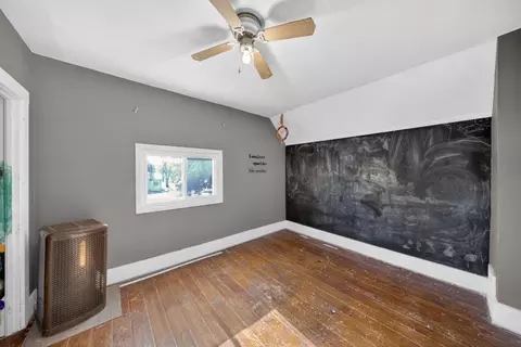 Bedroom - 315 E Austin Ave, Kellogg, MN 55945 photo 5 of 8