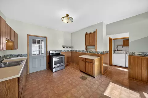 Kitchen - 315 E Austin Ave, Kellogg, MN 55945 photo 3 of 3