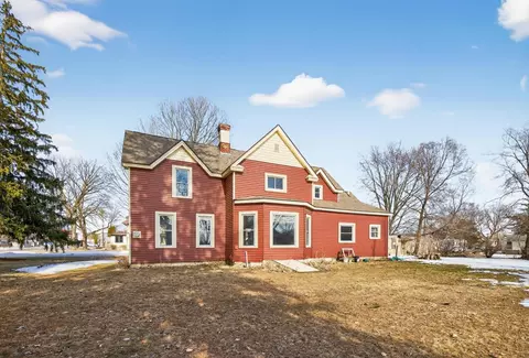 Exterior - 315 E Austin Ave, Kellogg, MN 55945 photo 3 of 8