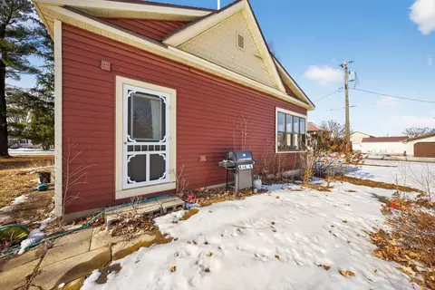 Exterior - 315 E Austin Ave, Kellogg, MN 55945 photo 5 of 8