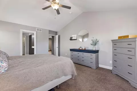 Bedroom - 1289 Eagle Point Dr, Eagan, MN 55123 photo 4 of 8
