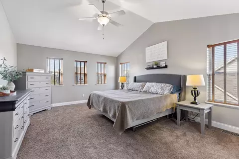 Bedroom - 1289 Eagle Point Dr, Eagan, MN 55123 photo 3 of 8