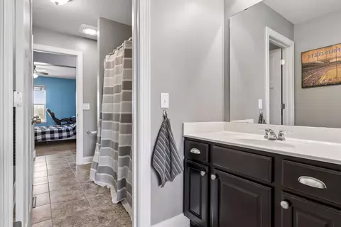 Entry Way - 1289 Eagle Point Dr, Eagan, MN 55123 photo 6 of 7