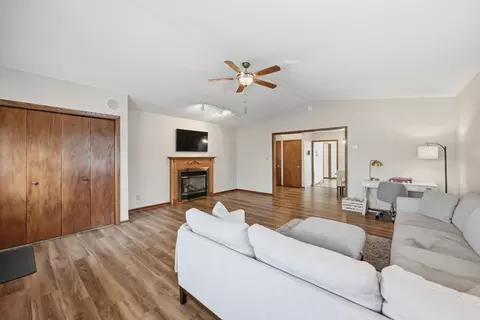 606 S 10th St, Olivia, MN 56277 photo 29