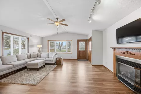 606 S 10th St, Olivia, MN 56277 photo 30