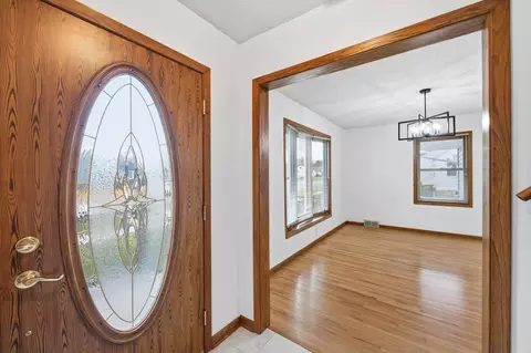 606 S 10th St, Olivia, MN 56277 photo 6