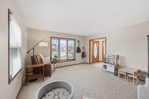 606 S 10th St, Olivia, MN 56277 photo 5