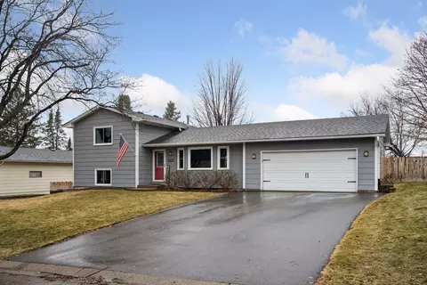 608 Ridge Dr SE, Saint Michael, MN 55376
