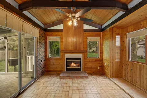 9109 Northwood Pkwy, New Hope, MN 55427