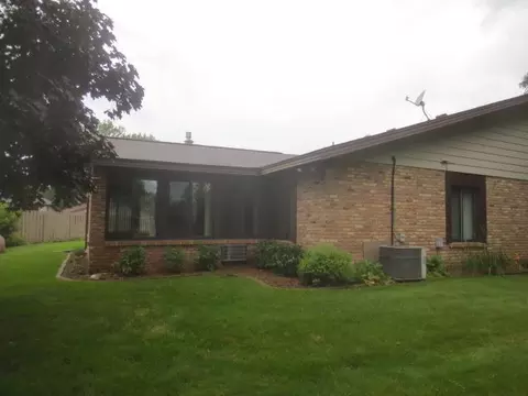 1160 Black Oaks Ln N, Plymouth, MN 55447