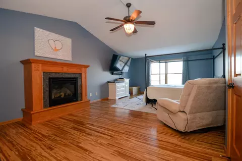 Bedroom - 1406 Landsdown Rd, Buffalo, MN 55313 photo 8 of 10
