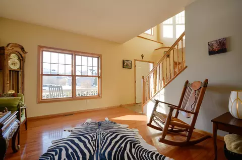 Entry Way - 1406 Landsdown Rd, Buffalo, MN 55313 photo 7 of 13