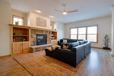 Living - 1406 Landsdown Rd, Buffalo, MN 55313 photo 3 of 10