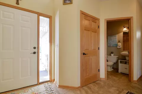 Entry Way - 1406 Landsdown Rd, Buffalo, MN 55313 photo 4 of 13