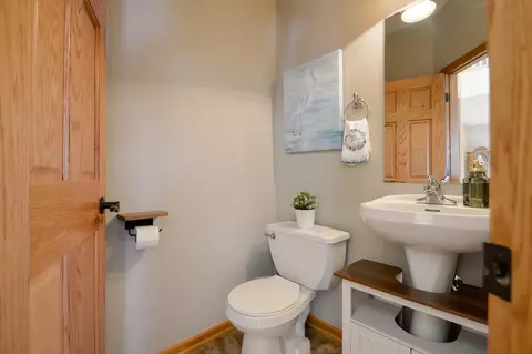 Bath - 1406 Landsdown Rd, Buffalo, MN 55313 photo 1 of 7