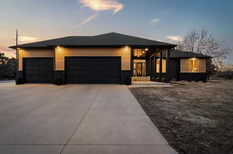 1602 26th St SW, Austin, MN 55912