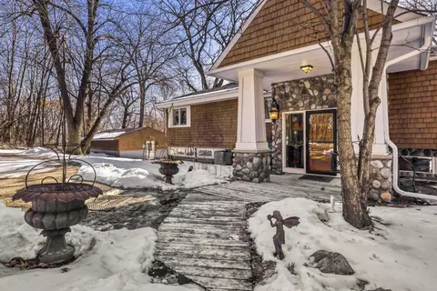 2081 Meeting St, Wayzata, MN 55391