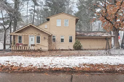 656 Lincoln Dr, Wyoming, MN 55092
