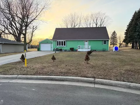 1025 Pershing Blvd, Worthington, MN 56187