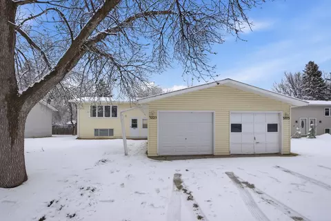 3223-3225 2nd St N, Fargo, ND 58102