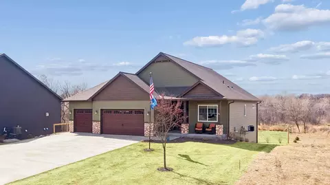 26612 Frontier Ave, Wyoming, MN 55092