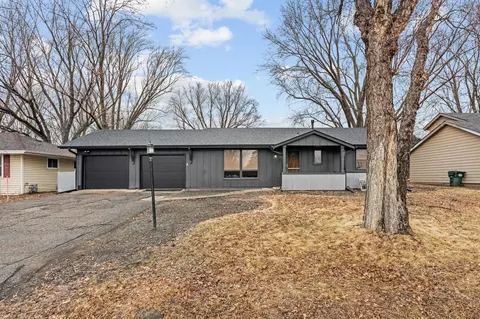 193 150th St W, Apple Valley, MN 55124