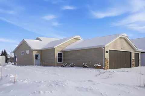 412 38th Ave E, West Fargo, ND 58078