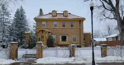 1001 E Howard St, Hibbing, MN 55746