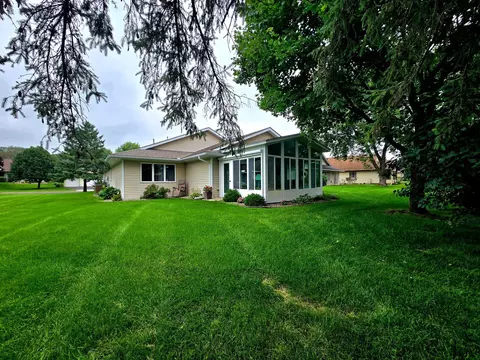 Exterior - 642 Jenisa Dr, Saint Cloud, MN 56301 photo 3 of 8
