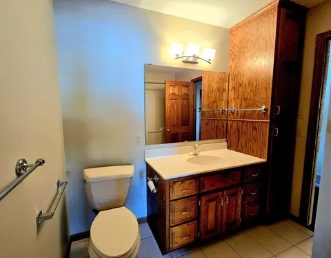 Bath - 642 Jenisa Dr, Saint Cloud, MN 56301 photo 5 of 5