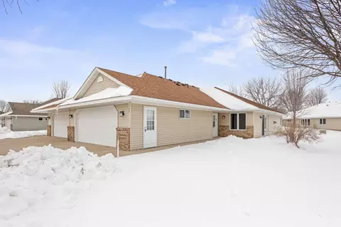 45 Orchard Ave SE, Hutchinson, MN 55350