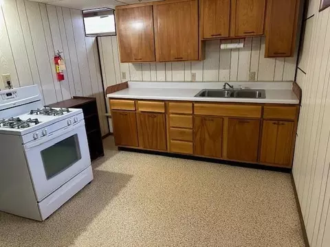 Kitchen - 519 E Hollett St, Tracy, MN 56175 photo 4 of 5