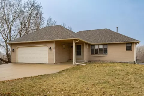502 24th St SW, Rochester, MN 55902