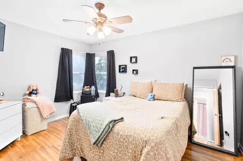 Bedroom - 1011 W Arrowhead Rd, Duluth, MN 55811 photo 1 of 3