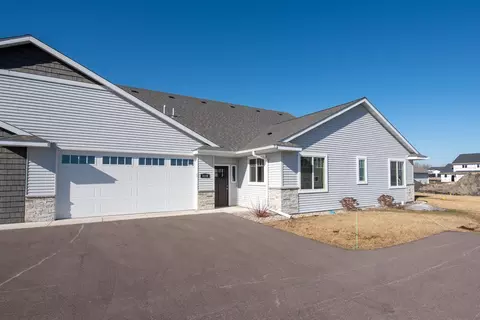 3116 Bassett Dr, Mankato, MN 56001