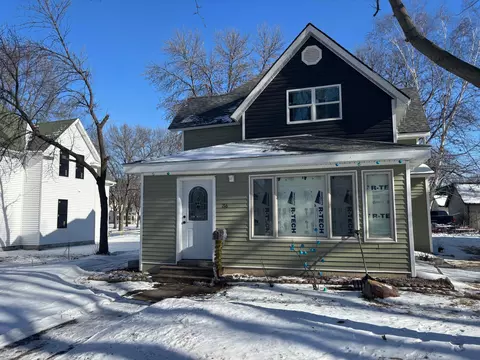 216 N 6th St, Montevideo, MN 56265