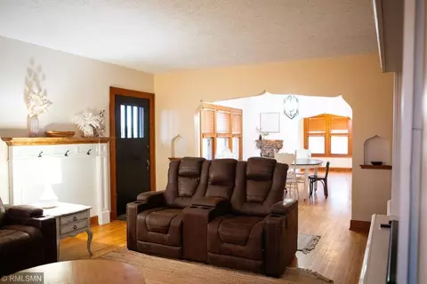 Entry Way - 110 Greeley Rd, Braham, MN 55006 photo 1 of 3