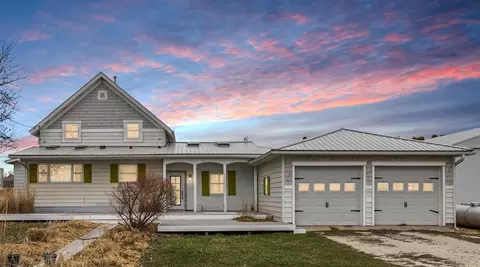 15151 304th St, Spring Valley, MN 55975