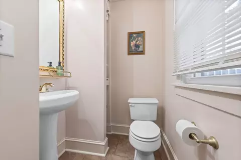 Bath - 822 7th Ave N, Saint Cloud, MN 56303 photo 1 of 2