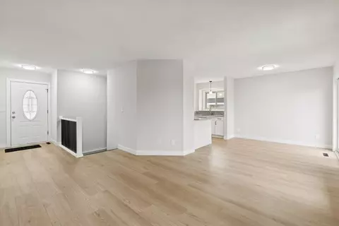 16193 Jamaica Ave, Lakeville, MN 55044