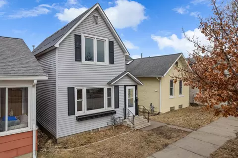 716 E 4th St, Winona, MN 55987