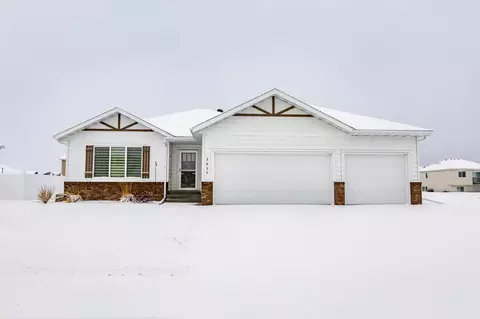 3637 18th St S, Moorhead, MN 56560