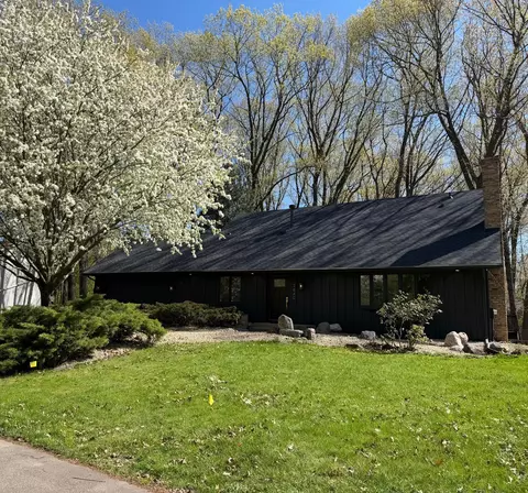 2640 Queensland Ln N, Plymouth, MN 55447