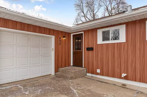 Exterior - 832 Home Pl, Faribault, MN 55021 photo 2 of 3