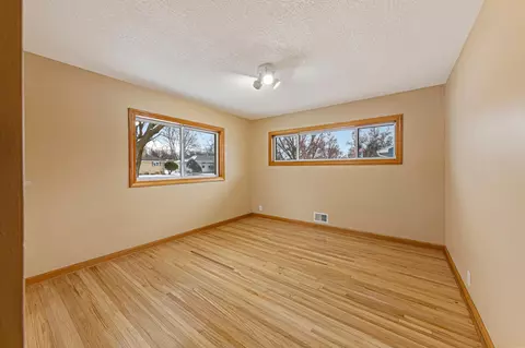 Bedroom - 832 Home Pl, Faribault, MN 55021 photo 6 of 9